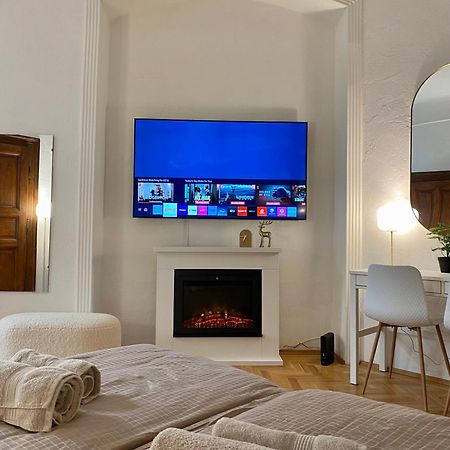 Romantic City Centre Flat - Alexandra Apartment بودابست المظهر الخارجي الصورة